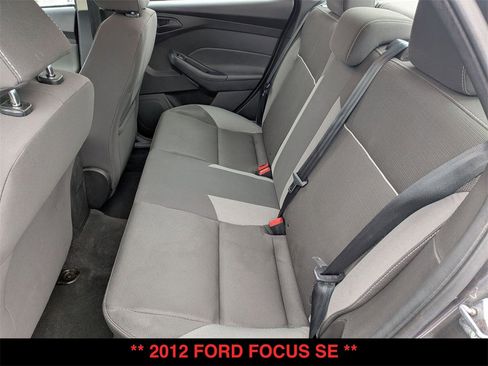 Used 2012 Ford Focus SE image 4