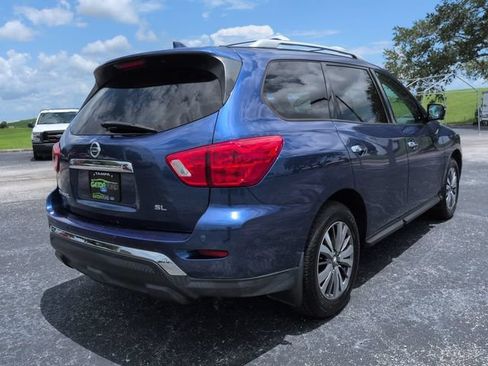 Used 2020 Nissan Pathfinder SL w/ Cargo Package FWD image 5