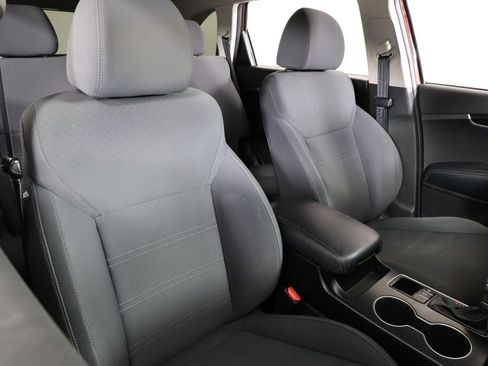 Used 2019 Kia Sorento LX image 26
