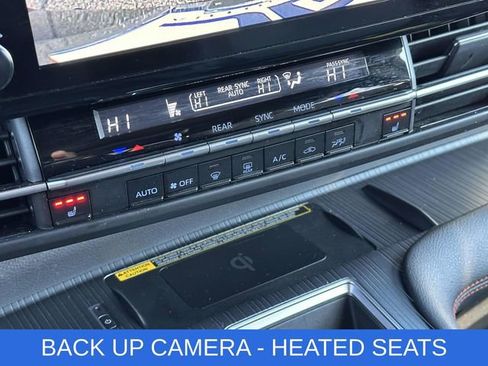 Used 2022 Toyota Sienna XSE image 5