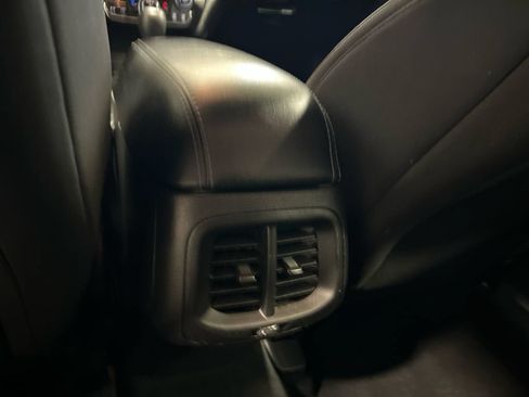 Used 2021 Jeep Cherokee Latitude FWD image 30