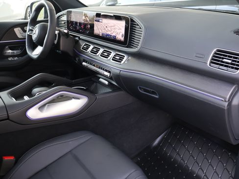 Certified 2024 Mercedes-Benz GLS 450 4MATIC image 31
