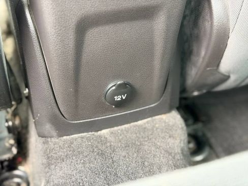Used 2013 Ford Focus SE FWD image 20