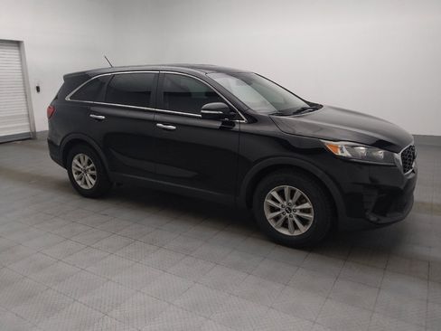 Used 2019 Kia Sorento L FWD image 11