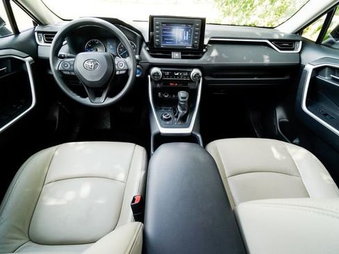 Used 2022 Toyota RAV4 XLE image 22
