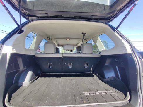 Used 2017 Subaru Forester 2.5i Limited image 14