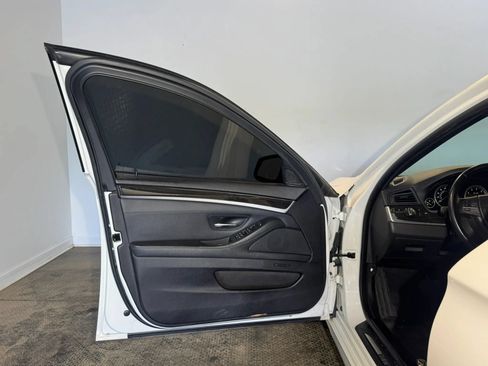 Used 2011 BMW 528i Sedan RWD image 7