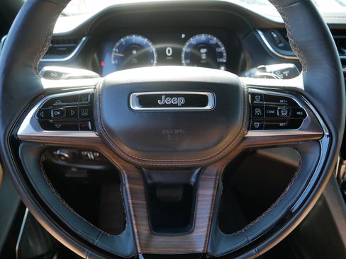 Used 2024 Jeep Grand Cherokee L Summit w/ Advanced Protech Group IV AWD/4WD image 25