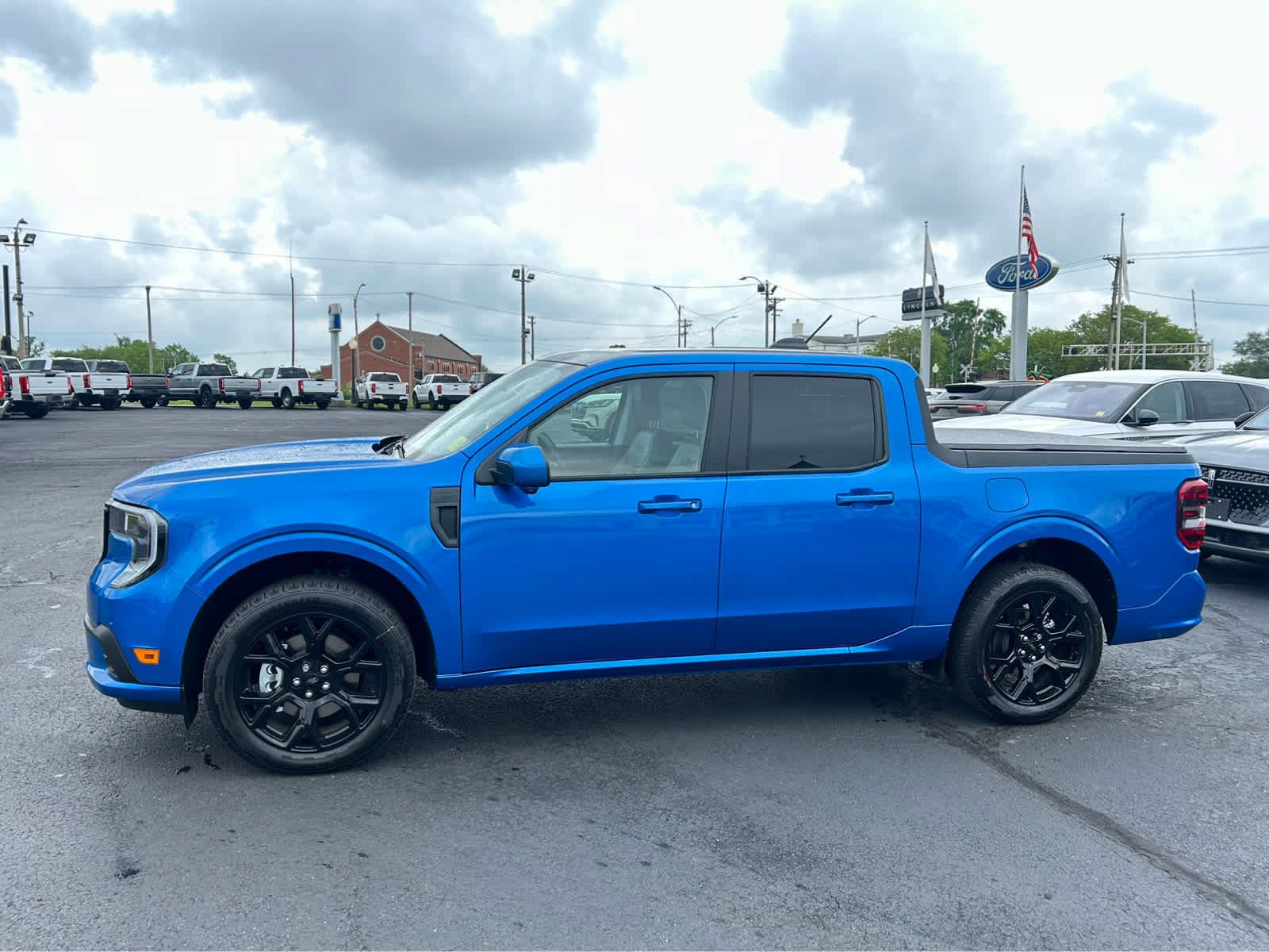 New 2025 Ford Maverick Lobo AWD/4WD image 1