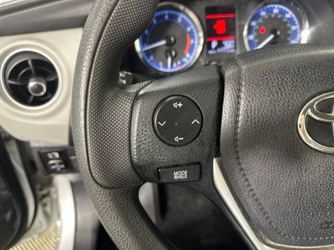 Used 2017 Toyota Corolla LE image 15