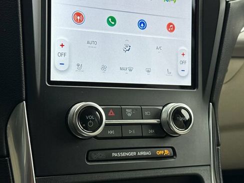 Certified 2022 Ford Edge Titanium w/ Equipment Group 301A image 18