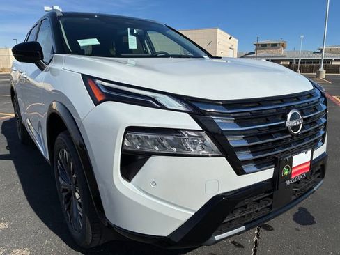 New 2026 Nissan Rogue Platinum w/ Platinum Premium Package image 8