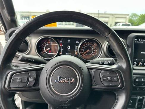 Used 2021 Jeep Gladiator Sport AWD/4WD image 9