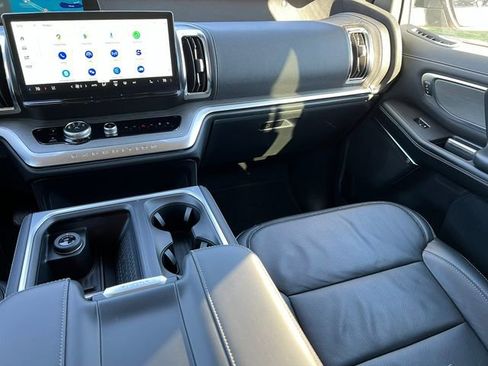 Used 2025 Ford Expedition Max Platinum image 38