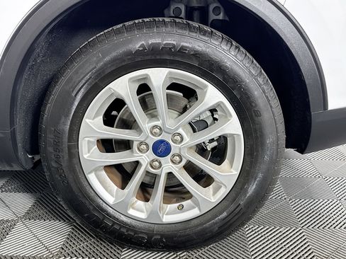 Used 2020 Ford Escape SE image 36