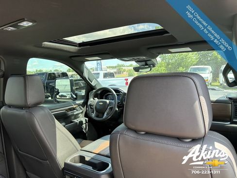 Used 2024 Chevrolet Silverado 2500 High Country w/ High Country Premium Package AWD/4WD image 21