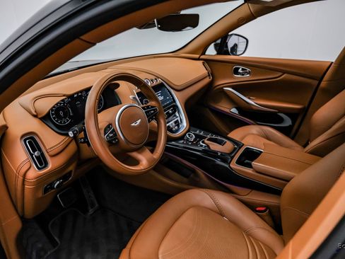 Used 2023 Aston Martin DBX 707 image 2