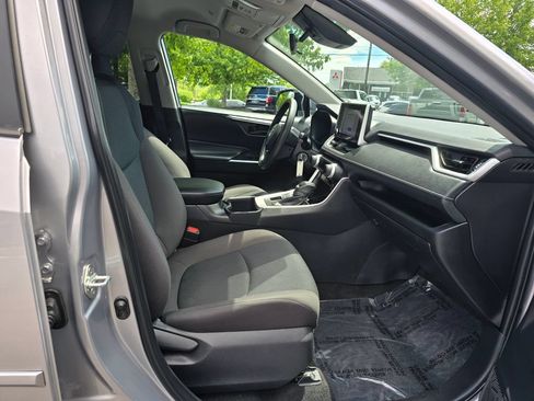 Certified 2023 Toyota RAV4 LE AWD/4WD image 11