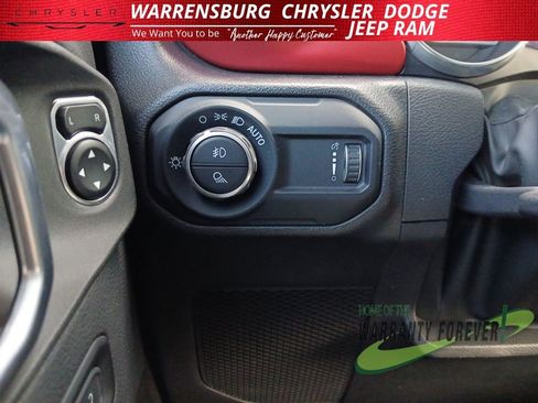 Used 2023 Jeep Gladiator Rubicon w/ LED Lighting Group image 31