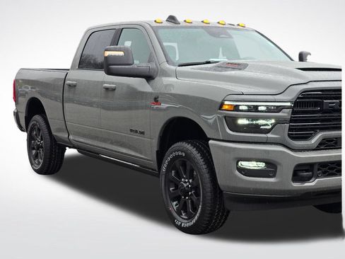 New 2026 RAM 2500 Laramie AWD/4WD image 42
