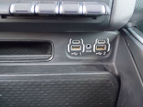 Used 2023 RAM 1500 Big Horn AWD/4WD image 34