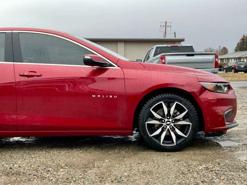 Used 2017 Chevrolet Malibu LT image 10