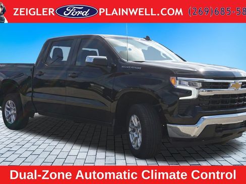 Used 2024 Chevrolet Silverado 1500 LT AWD/4WD image 7