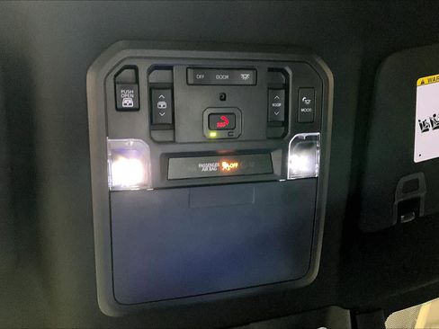 Used 2023 Toyota Tundra Platinum AWD/4WD image 34