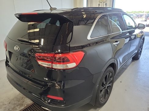 Used 2019 Kia Sorento S AWD/4WD image 3