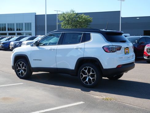 New 2026 Jeep Compass Limited w/ Sun, Sound & Navigation Group AWD/4WD image 26
