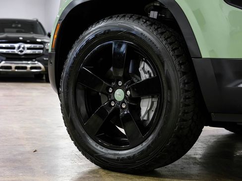 Used 2023 Land Rover Defender 110 75th Limited Edition image 45