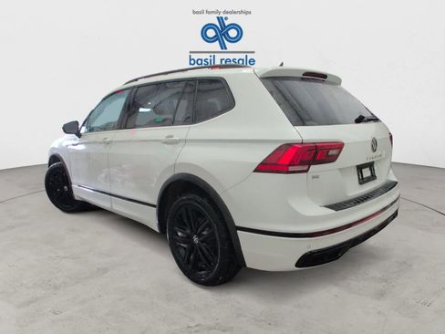 Used 2022 Volkswagen Tiguan SE R-Line image 4