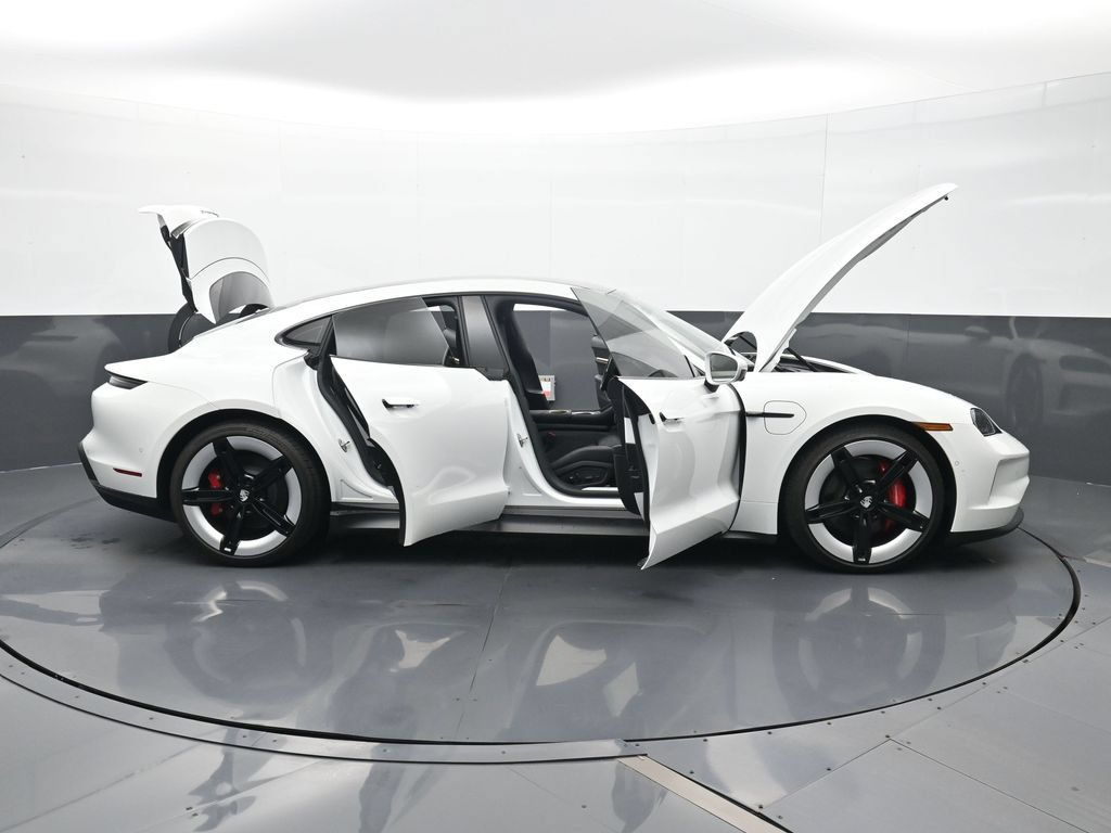Certified 2025 Porsche Taycan 4S AWD/4WD image 34