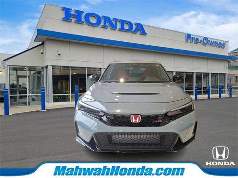 Used 2024 Honda Civic Type R image 2