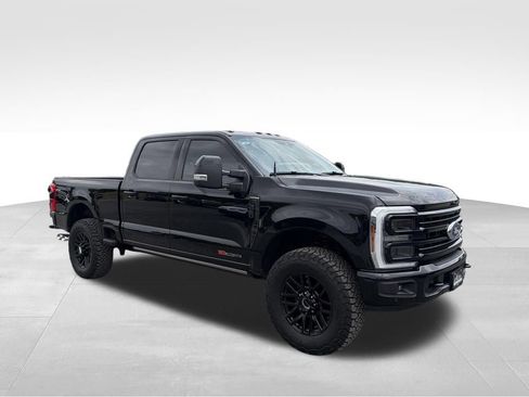 Used 2025 Ford F250 Platinum w/ Tremor Off-Road Package AWD/4WD image 26