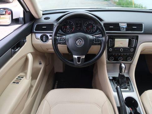 Used 2014 Volkswagen Passat TDI SE image 14