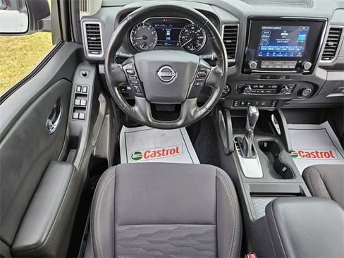 Used 2023 Nissan Frontier SV w/ Technology Package image 11