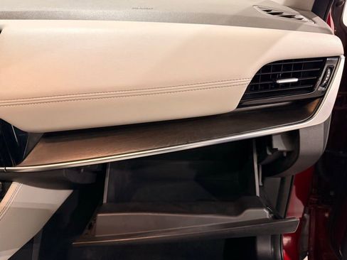 Used 2021 Nissan Rogue SL w/ Premium Package image 30