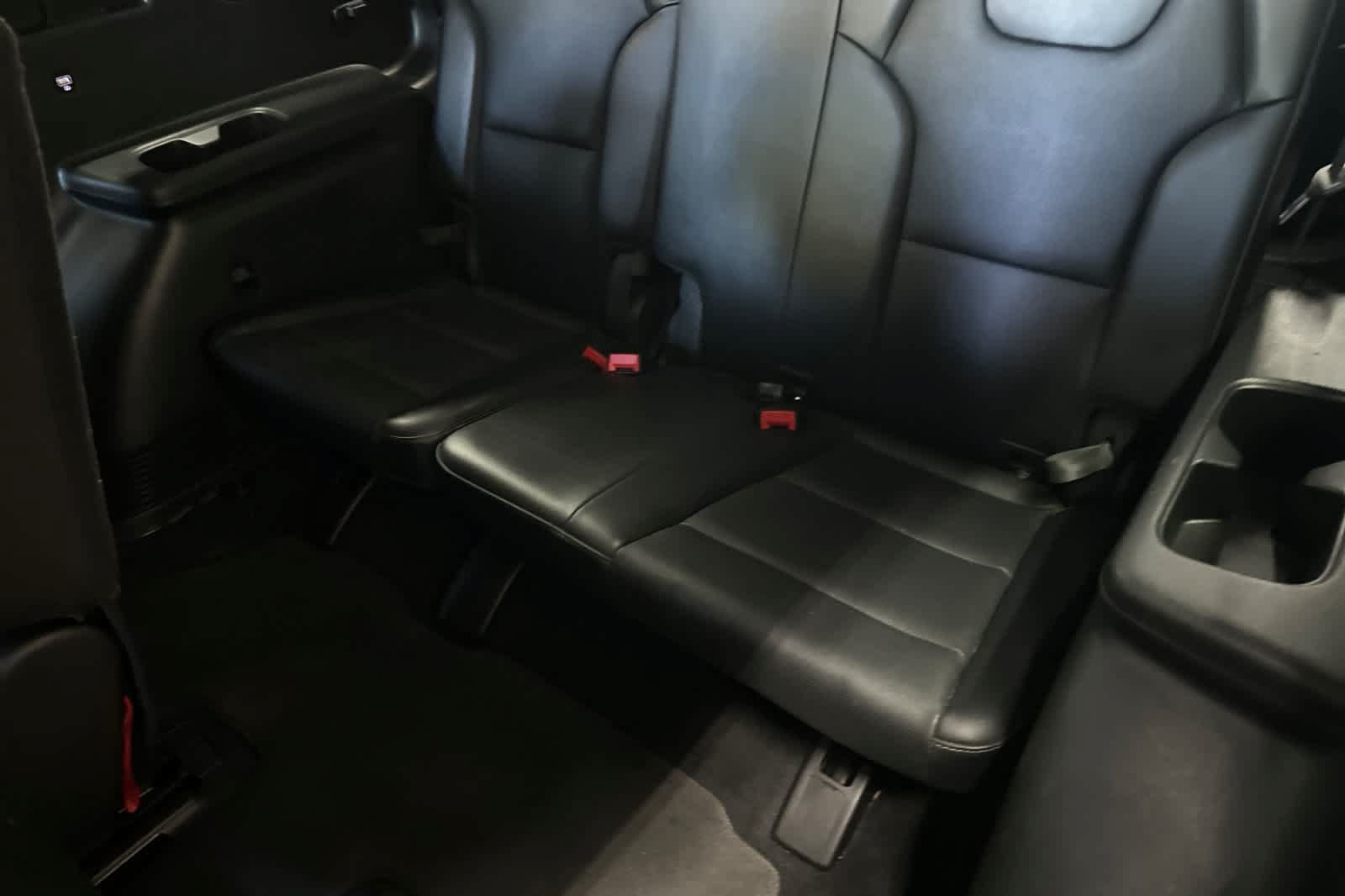 Used 2020 Kia Telluride S w/ S 8 Passenger Seating Package FWD image 16