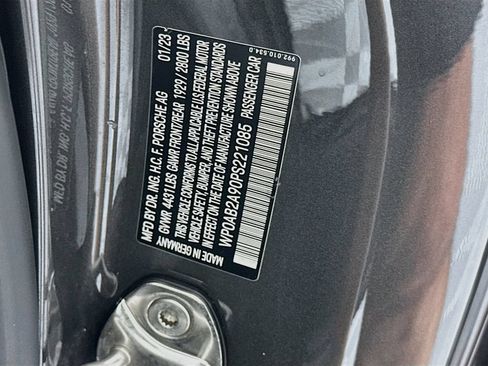 Certified 2023 Porsche 911 Carrera 4S AWD/4WD image 33