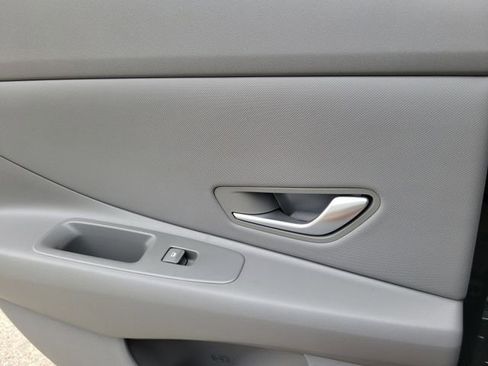 New 2026 Hyundai Elantra Sport FWD image 23