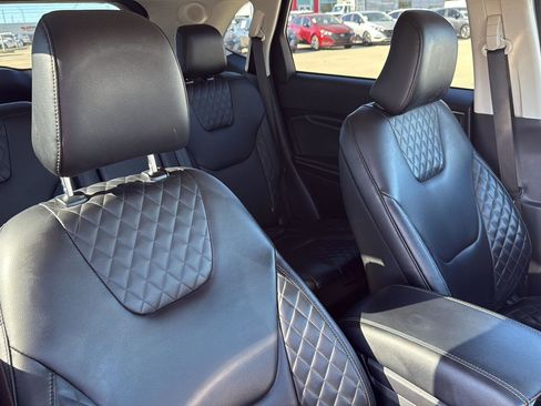 Used 2024 Ford Edge Titanium image 38