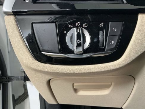 Certified 2023 BMW 530e xDrive w/ Premium Package image 21