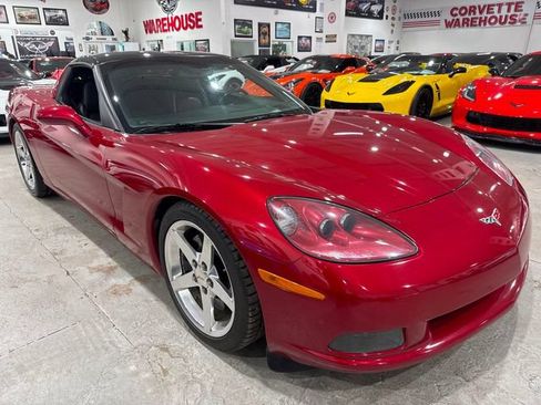 Used 2005 Chevrolet Corvette Coupe w/ Preferred Equipment Group RWD image 7