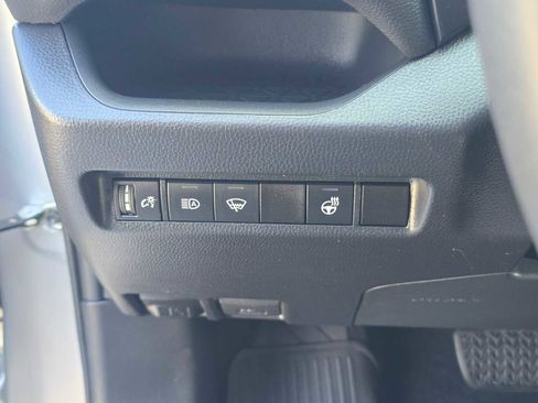Certified 2020 Toyota RAV4 XLE w/ XLE Grade Weather Package AWD/4WD image 24