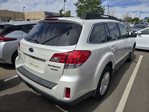 Used 2013 Subaru Outback 2.5i Premium AWD/4WD image 5