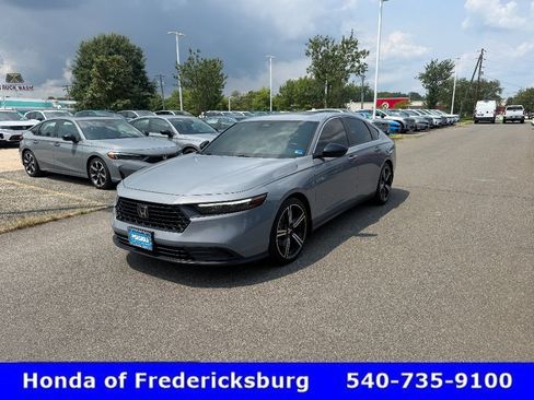 Used 2023 Honda Accord Sport image 2