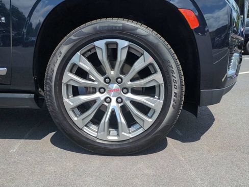 Used 2021 GMC Yukon Denali w/ Denali Premium Package AWD/4WD image 10