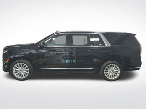 Certified 2024 Cadillac Escalade ESV Luxury image 2