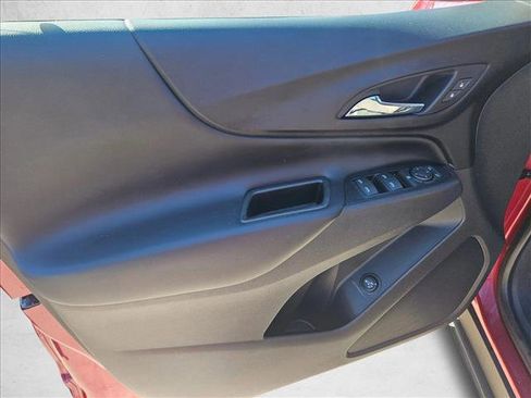 Used 2019 Chevrolet Equinox LT image 10